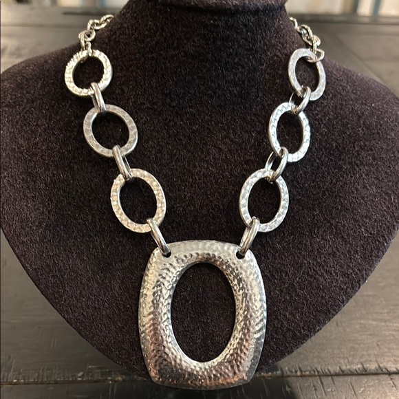 Geometric Silver Hammered Chain Necklace Classy​​ - Picture 1 of 6